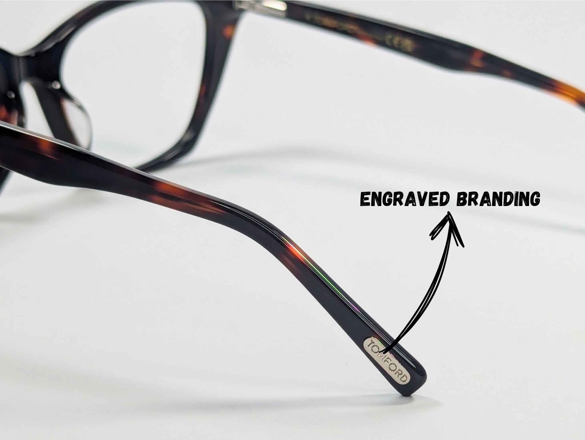 Tom Ford FT5709B
