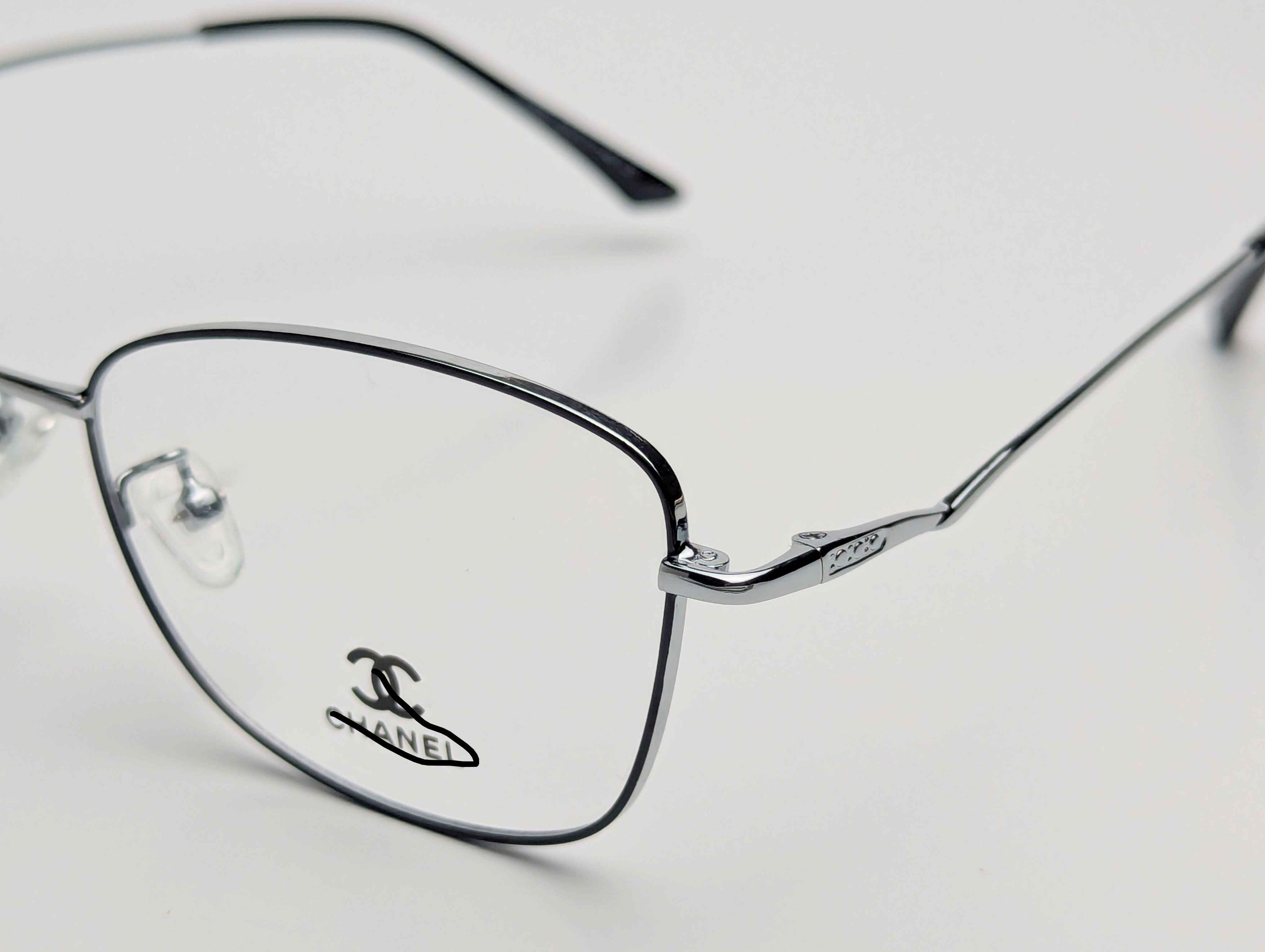 Luxury Titanium D9