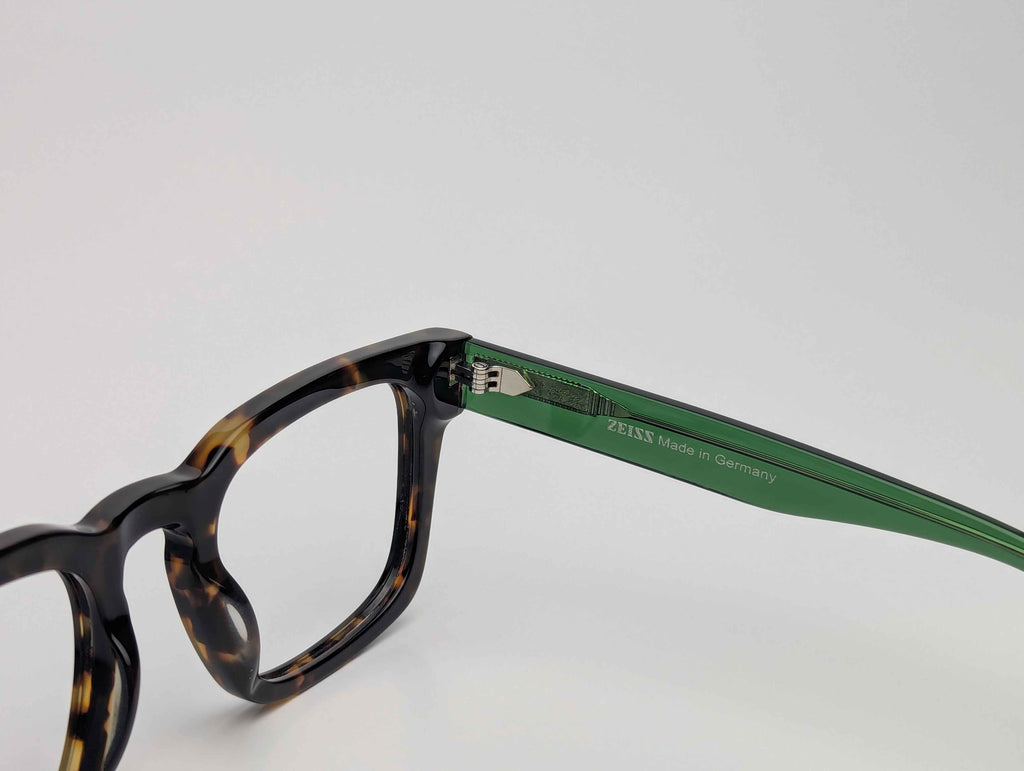 Luxury AcetateD9