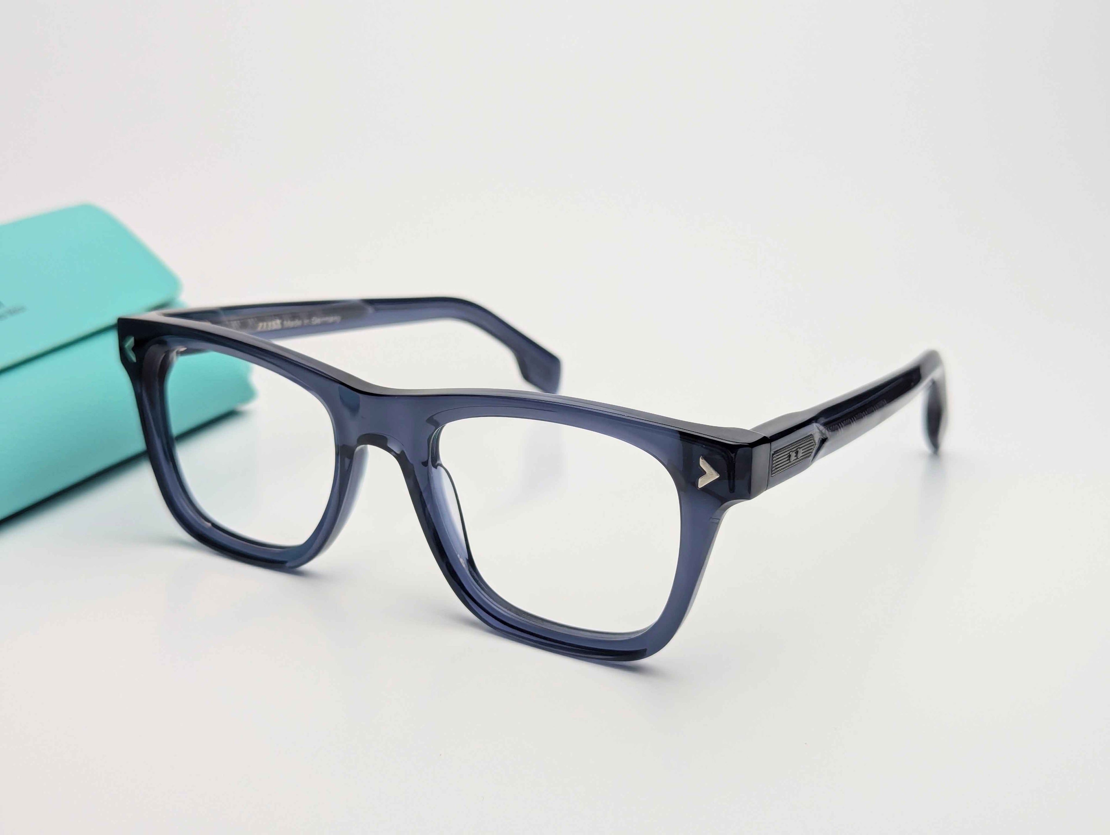 Luxury AcetateD16
