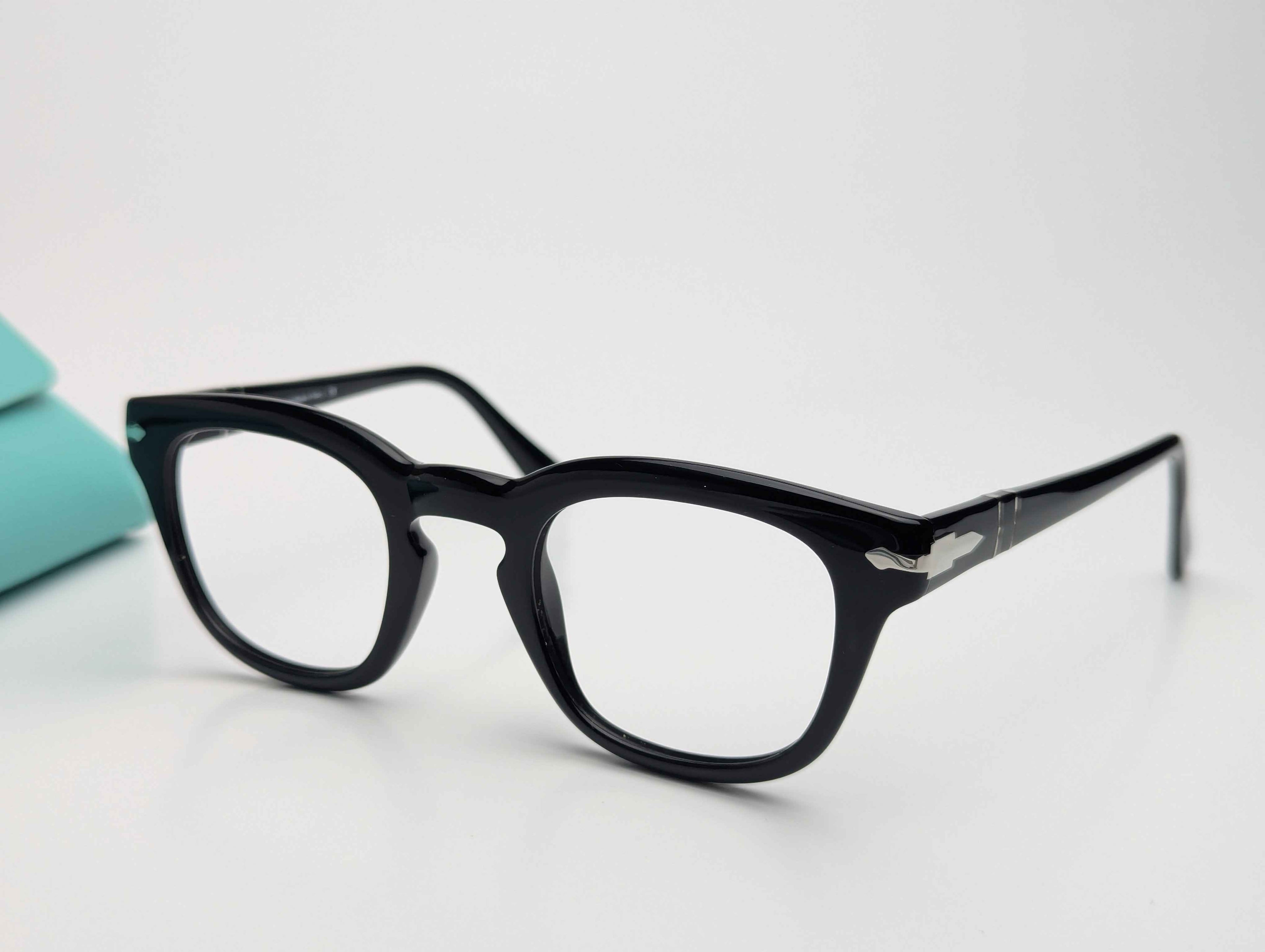 Luxury AcetateD19