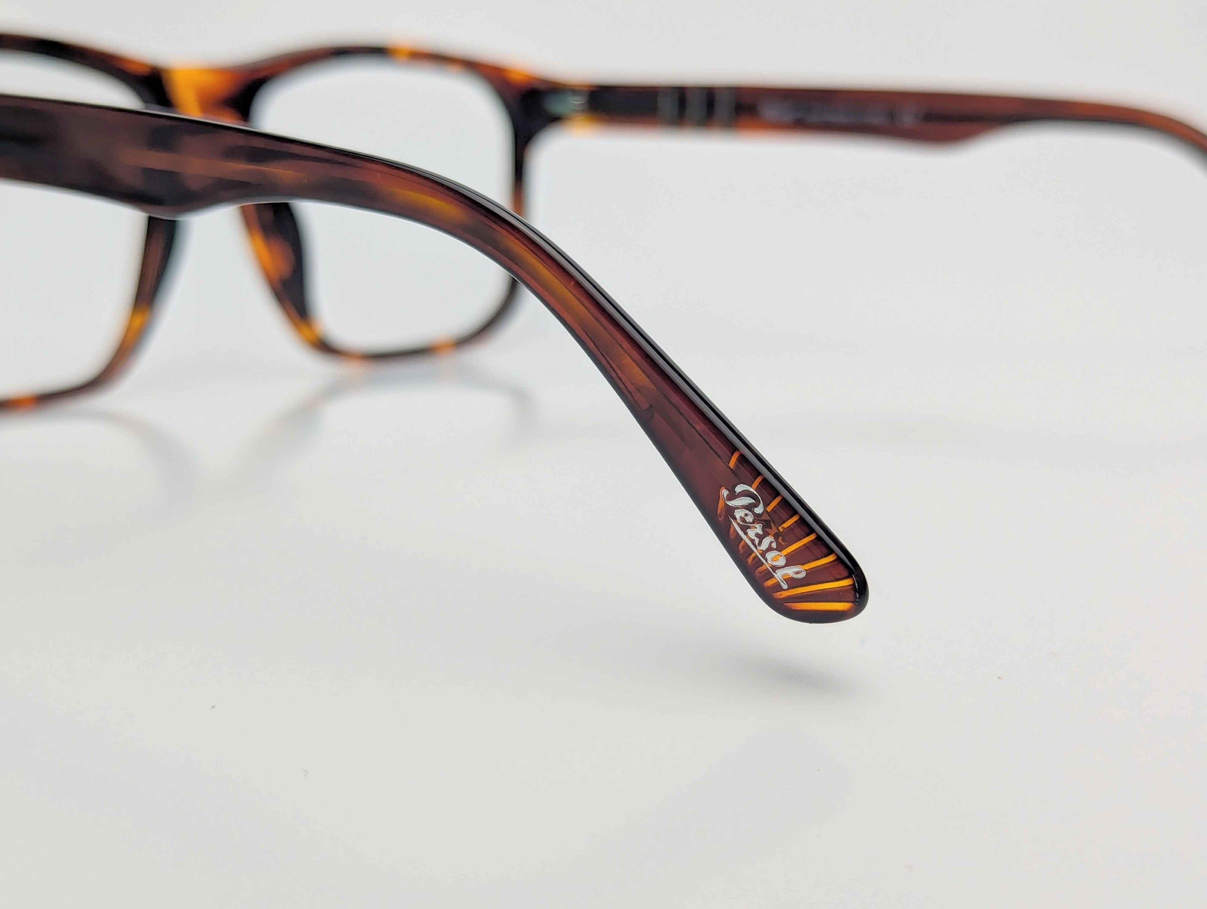 Luxury AcetateD30