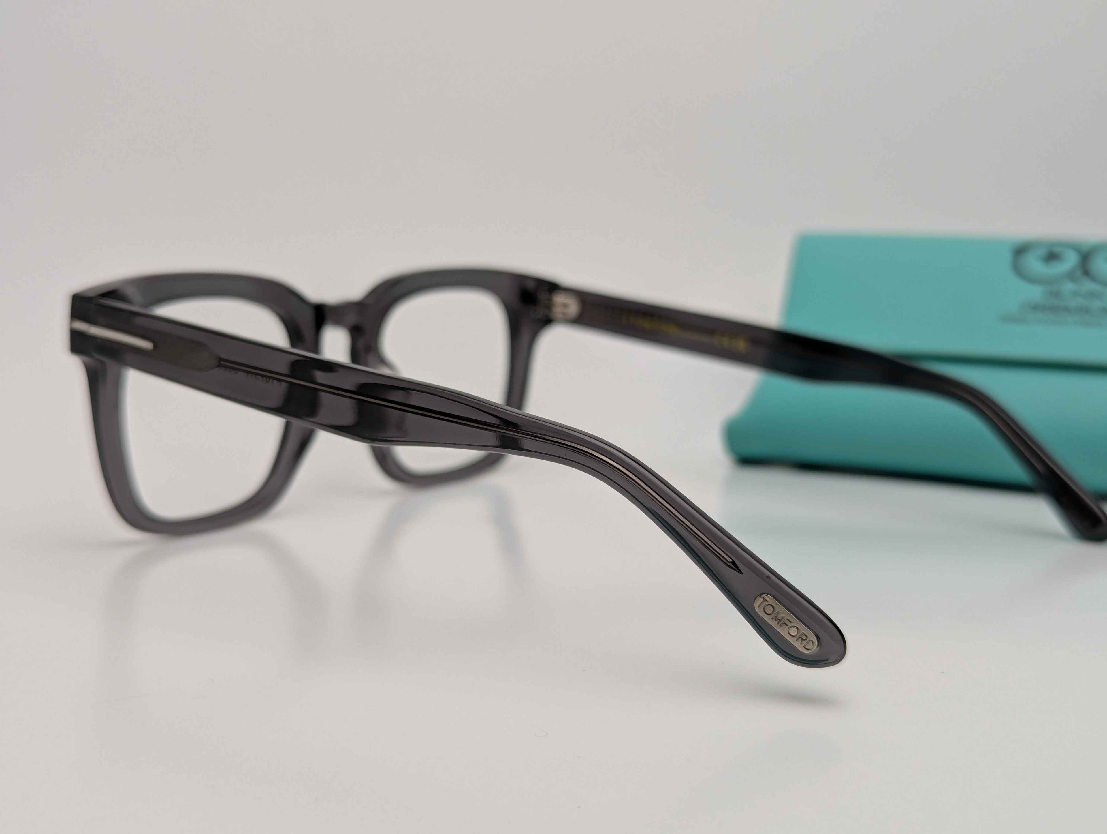 Luxury AcetateD52