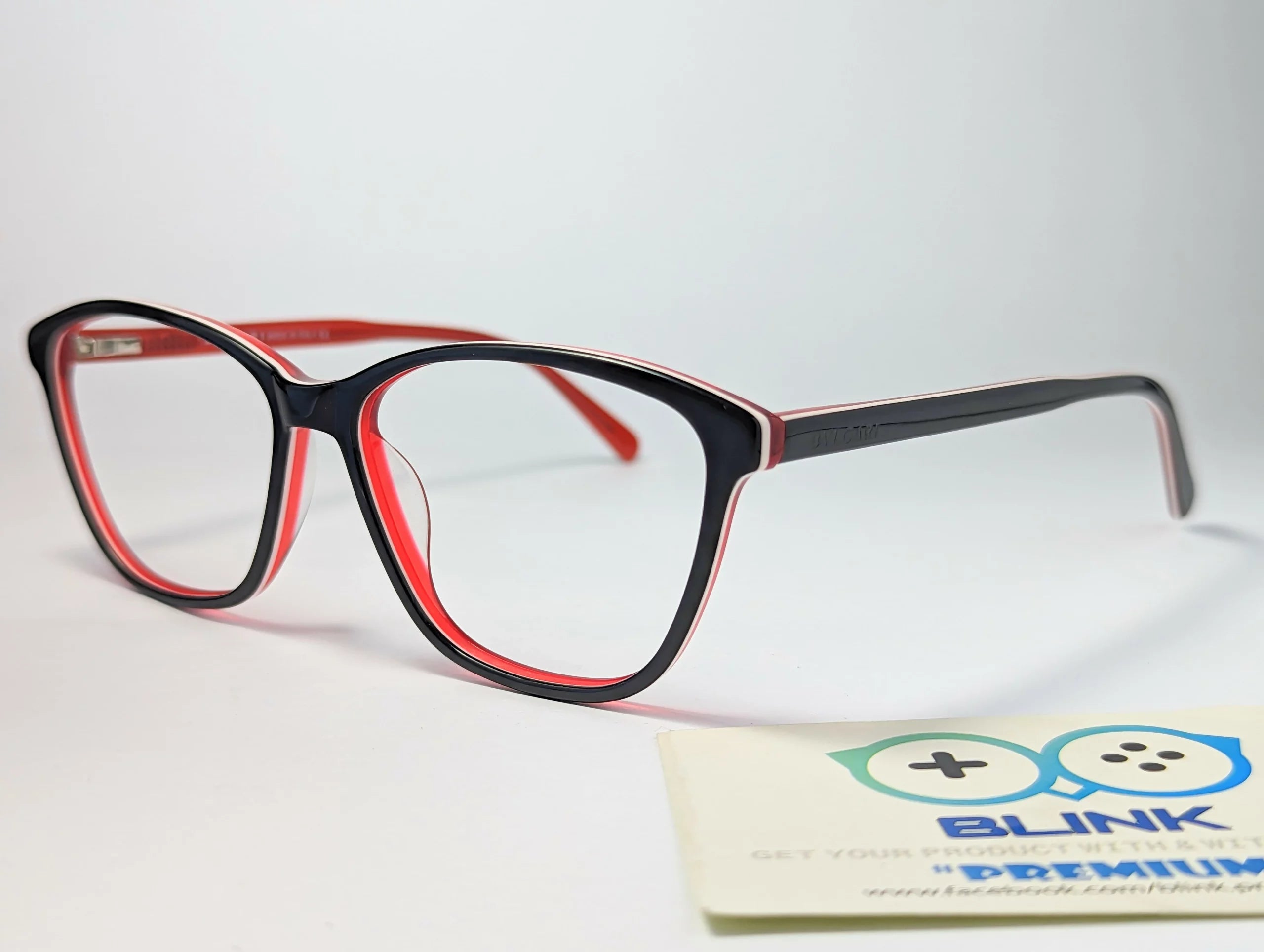 Black Red Cat's Eye