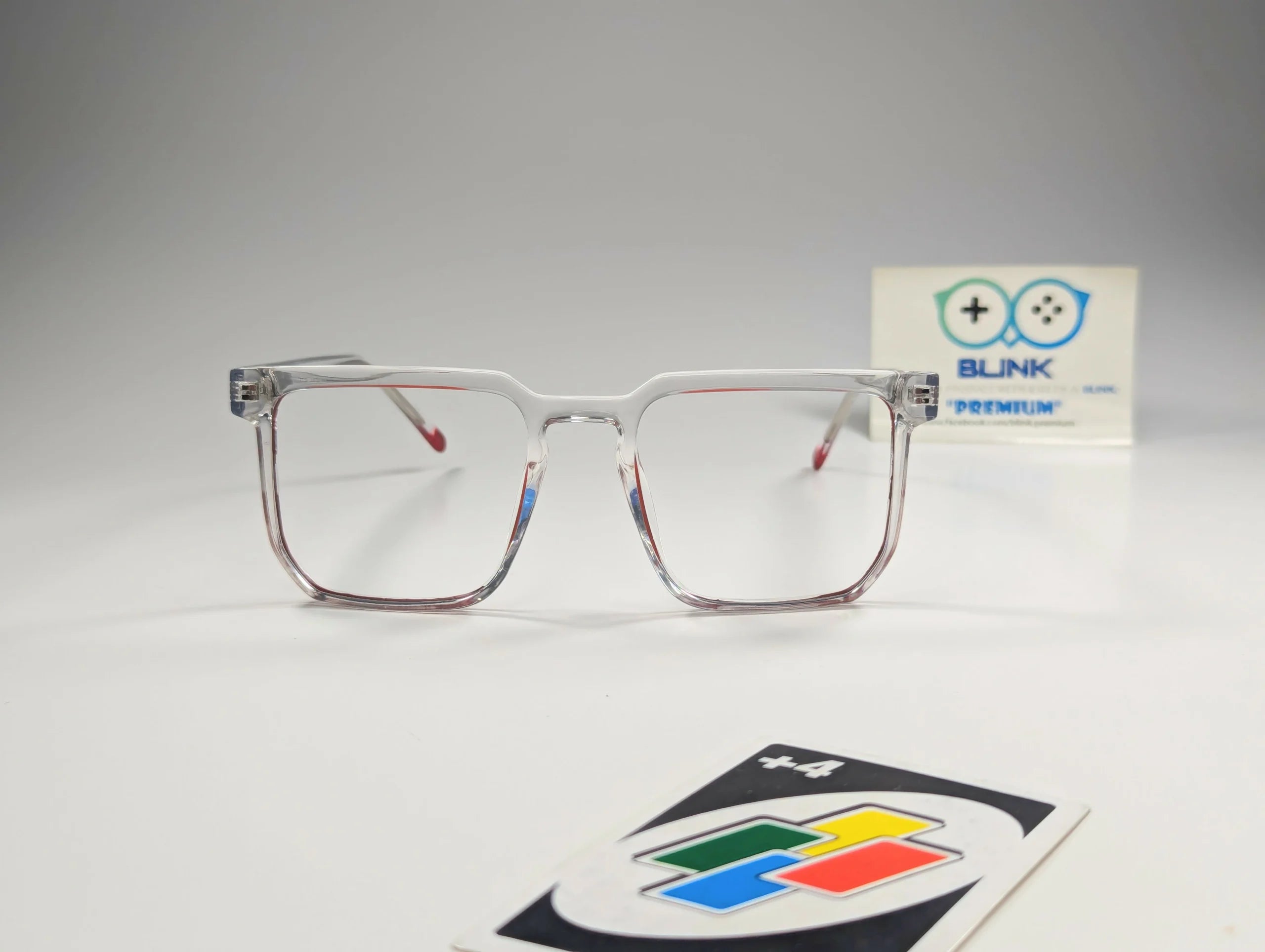 Transparent Eye+ 01