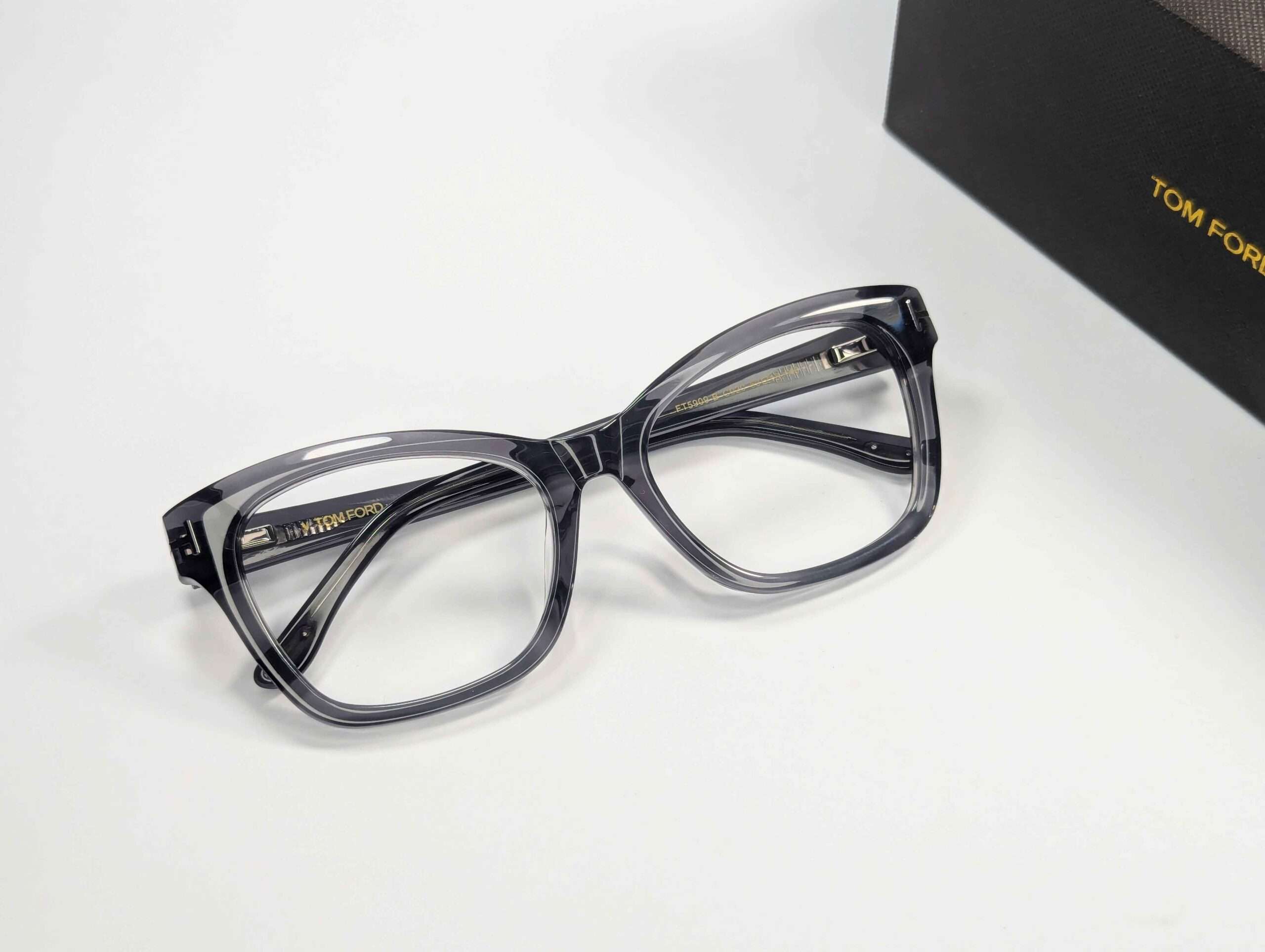 Tom Ford FT5909B