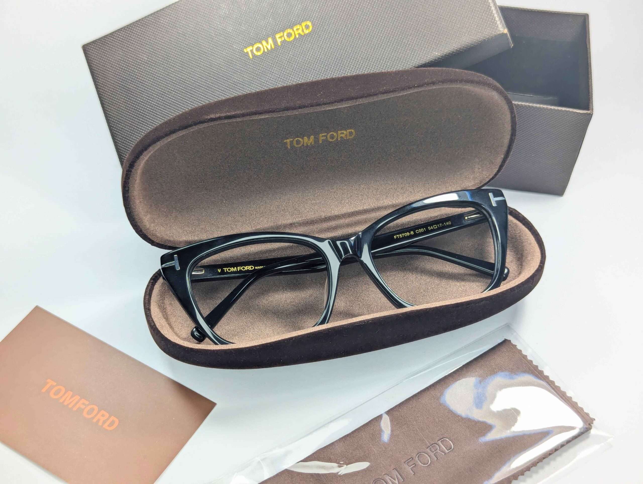 Tom Ford FT5709B B