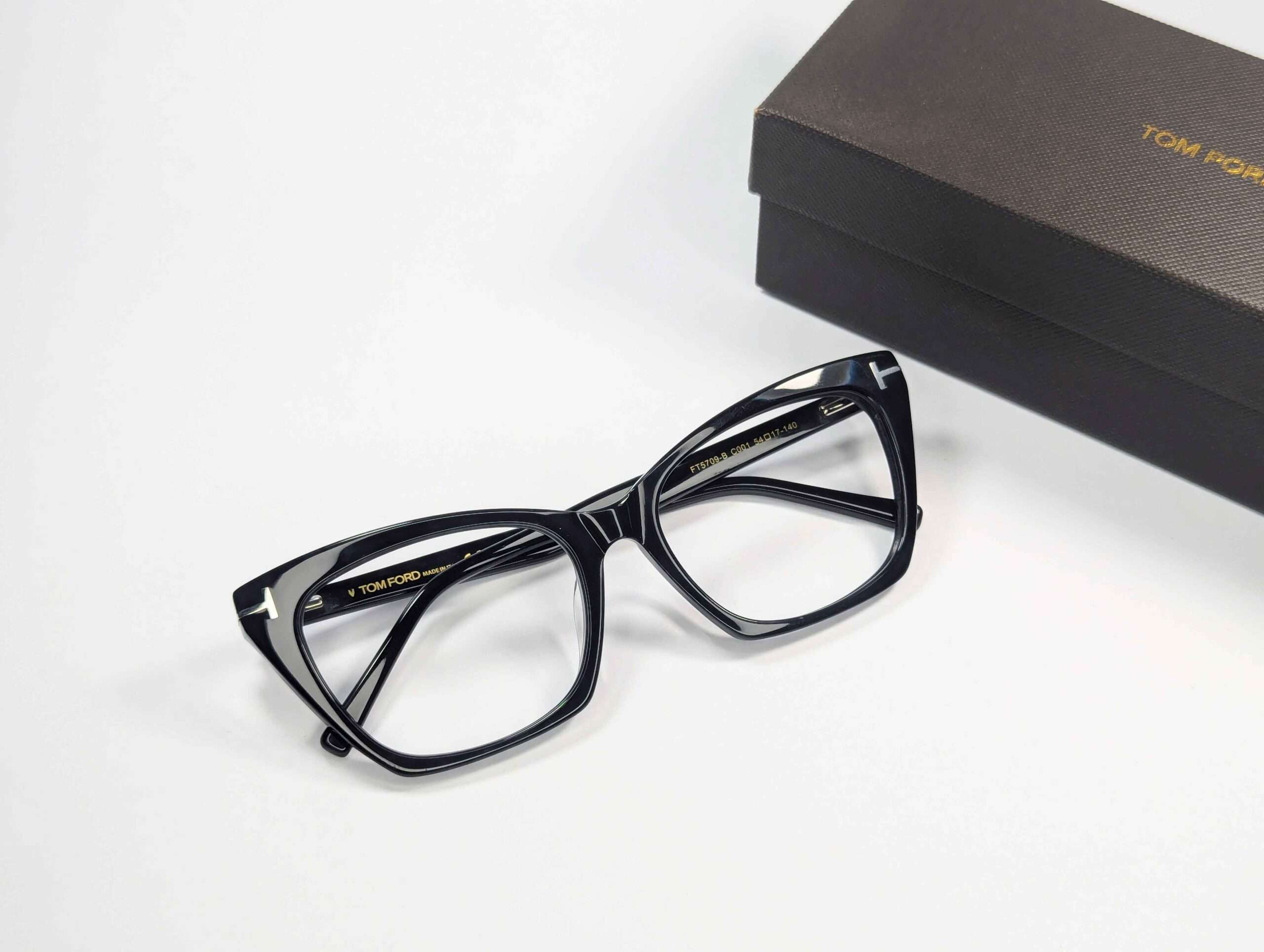 Tom Ford FT5709B B