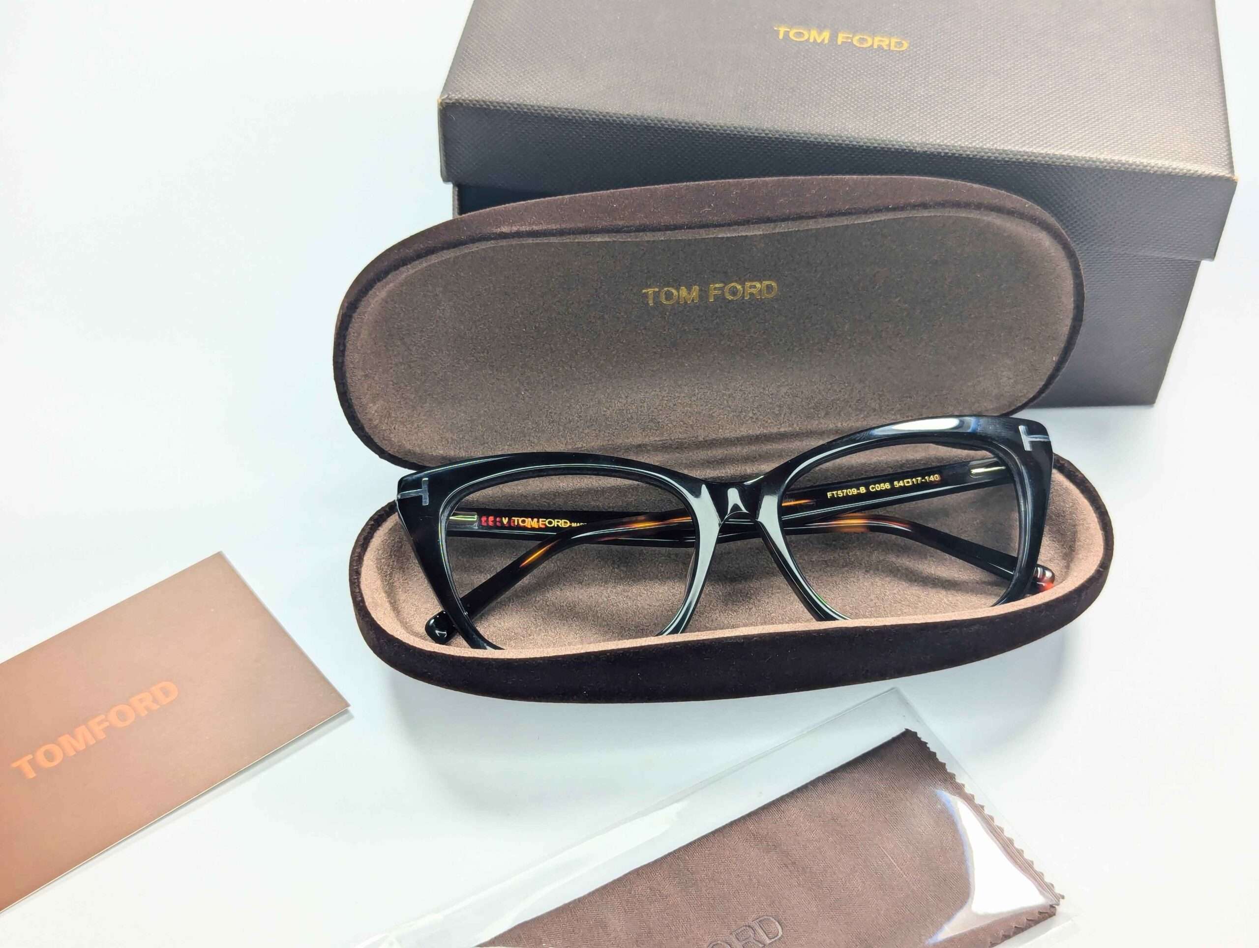 Tom Ford FT5709B