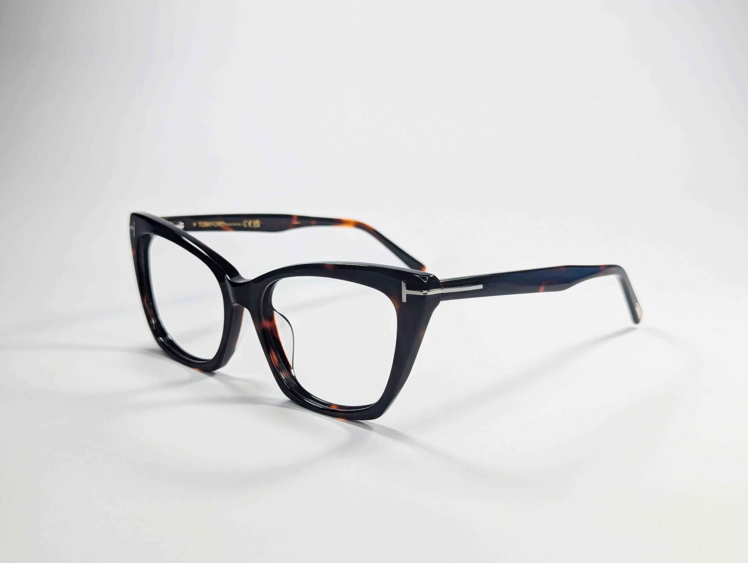 Tom Ford FT5709B